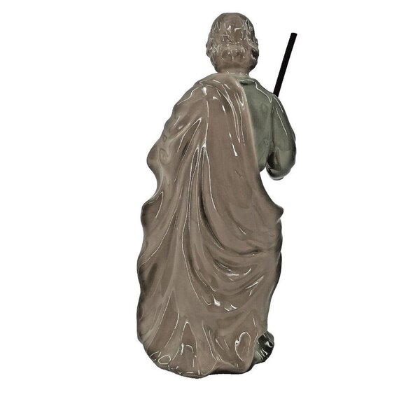 Royal Doulton 2005 Holiday Nativity Christmas Joseph 7 3/4" - Picture 3 of 6